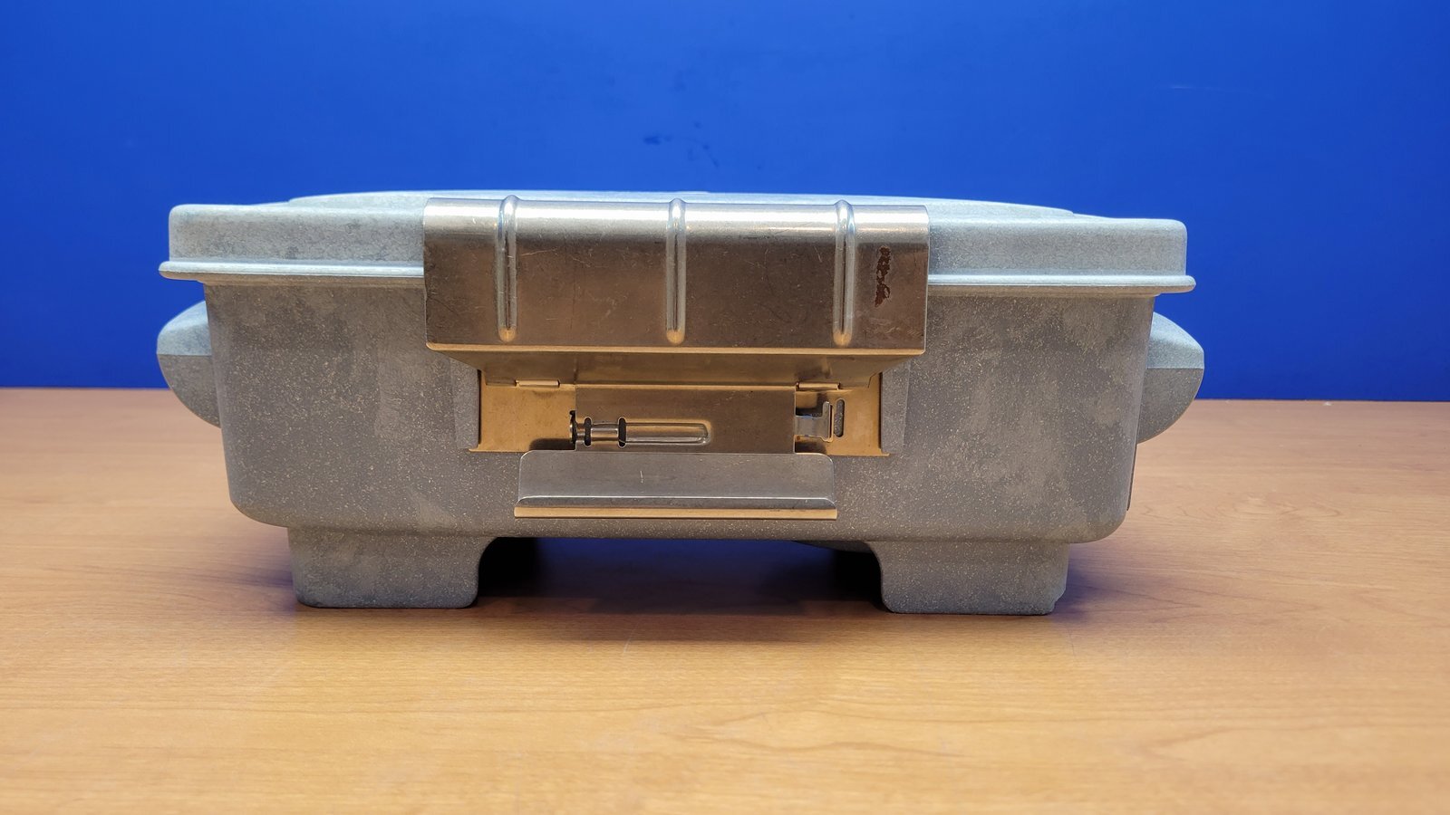 STERIS STERILIZATION CONTAINER – 12 3/8 IN.X 7 1/2 IN.X 5 1/2 IN. – SE01AA