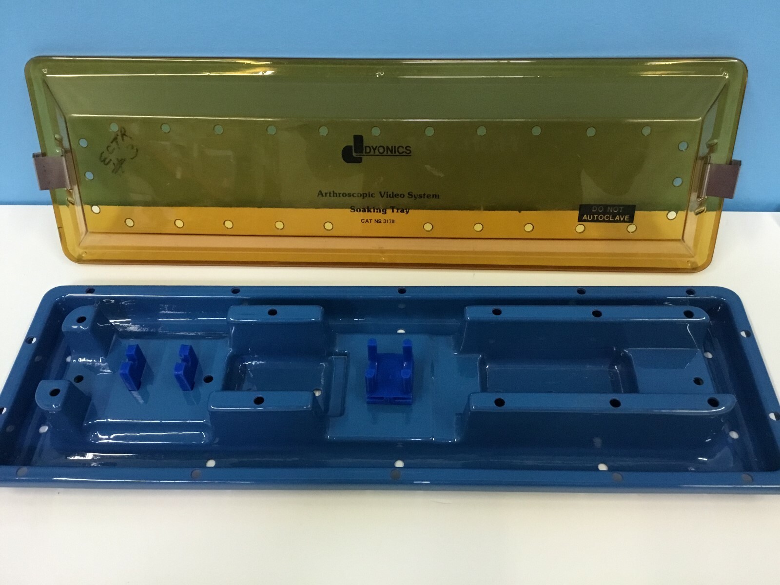 DYONICS SMITH & NEPHEW Arthroscopic Video System STERILIZATION Soaking Tray CASE