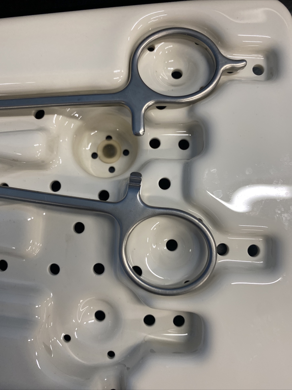 Valleylab LS0200 LigaSure Sterilization Container With Instruments Very Nice