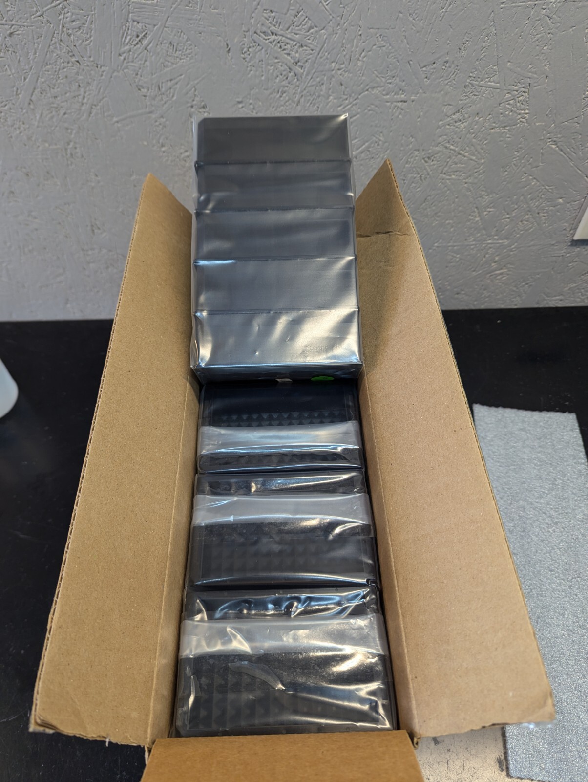 Agilent 201246-100 Reservoir 96 Well Plates Pyramid PP Black 25/Box