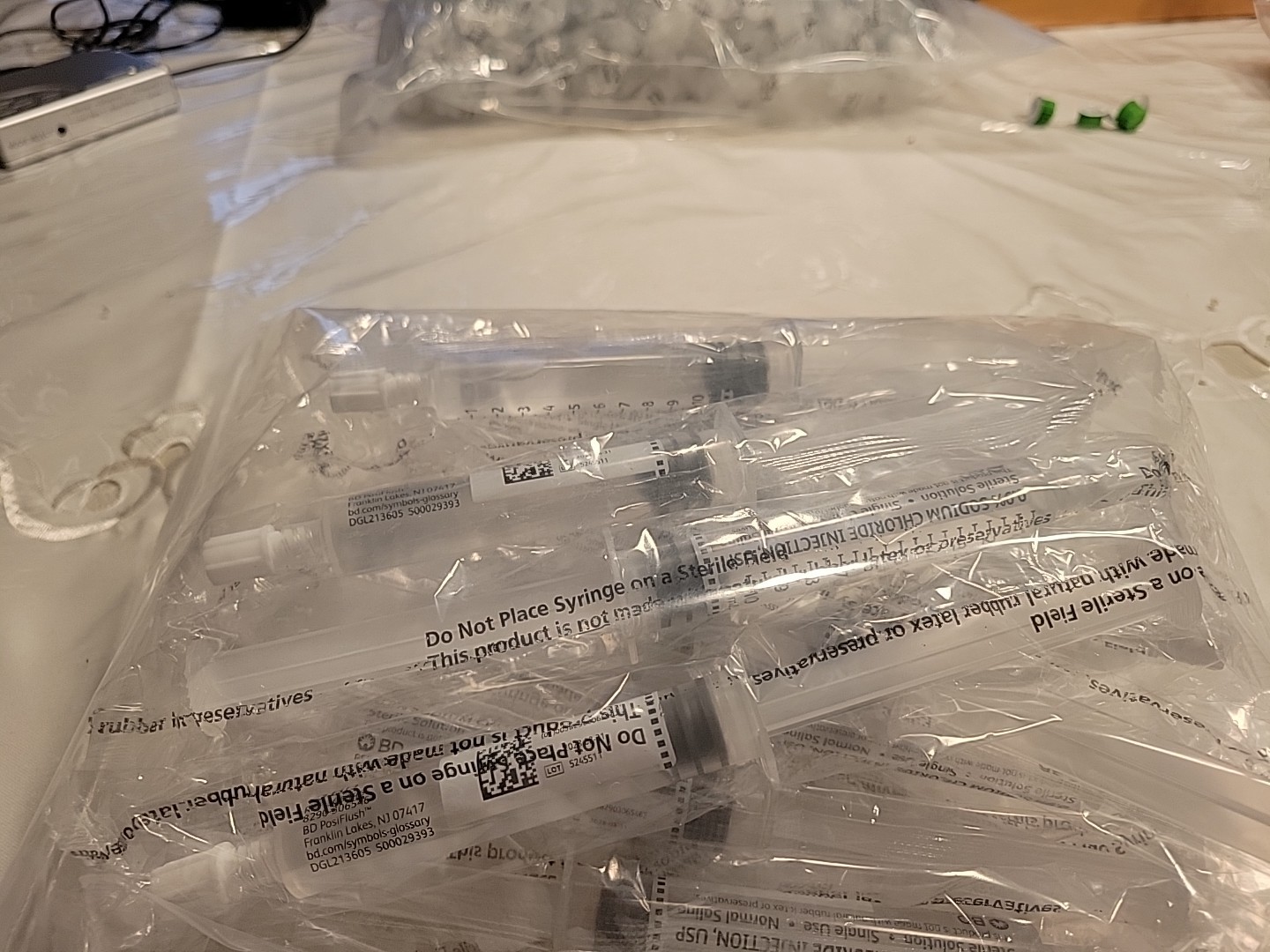 Sterile 0.9% Saline Applicator 10 mL – Individually Wrapped – 18 Pack – Exp 2026