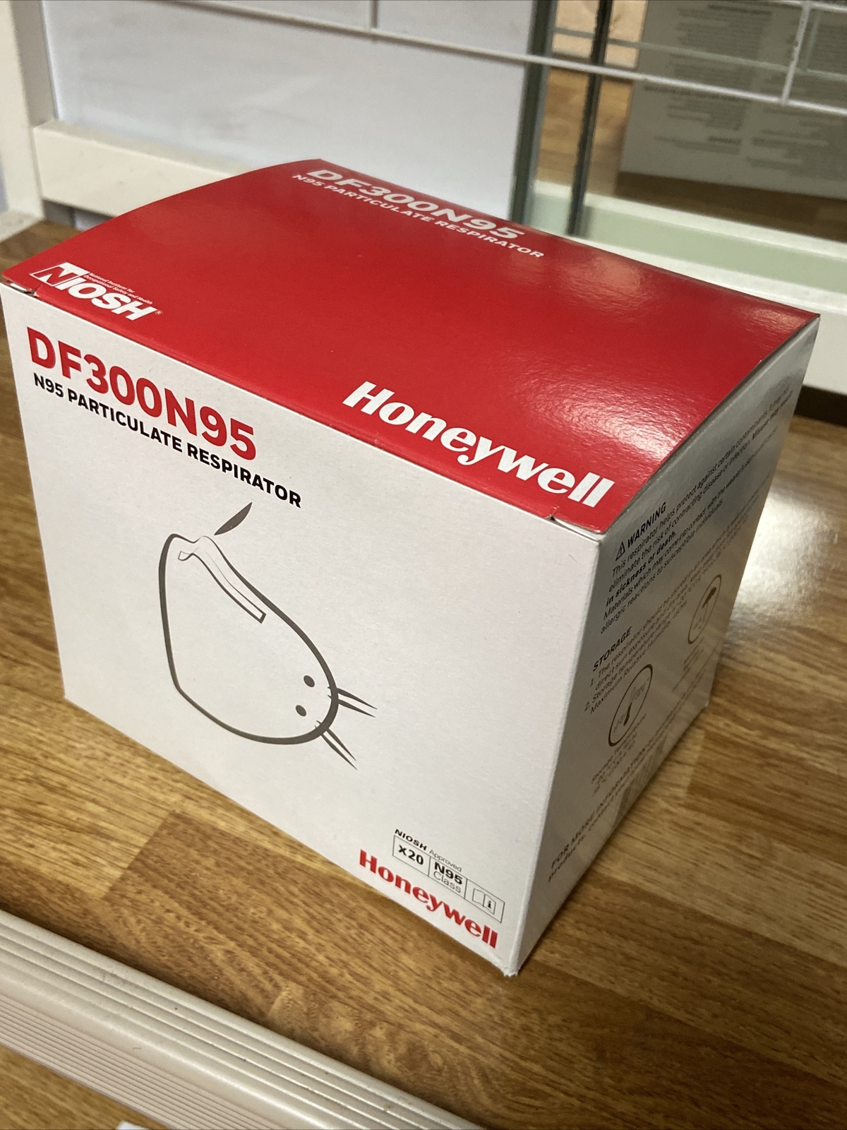 Honeywell DF300 N95 Flatfold Disposable Respirator- Box of 20