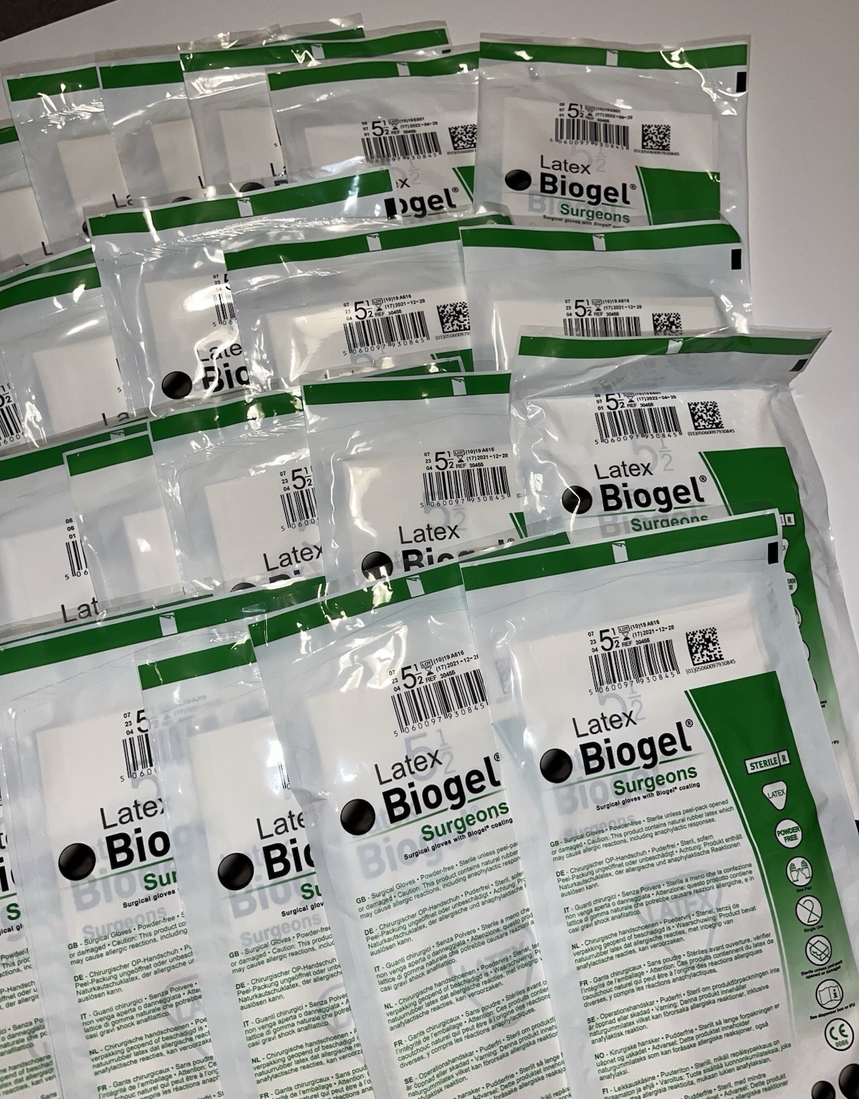 Molnlycke Biogel Surgeons Latex Surgical Gloves Size 5.5 Lot Of 32 Unopened