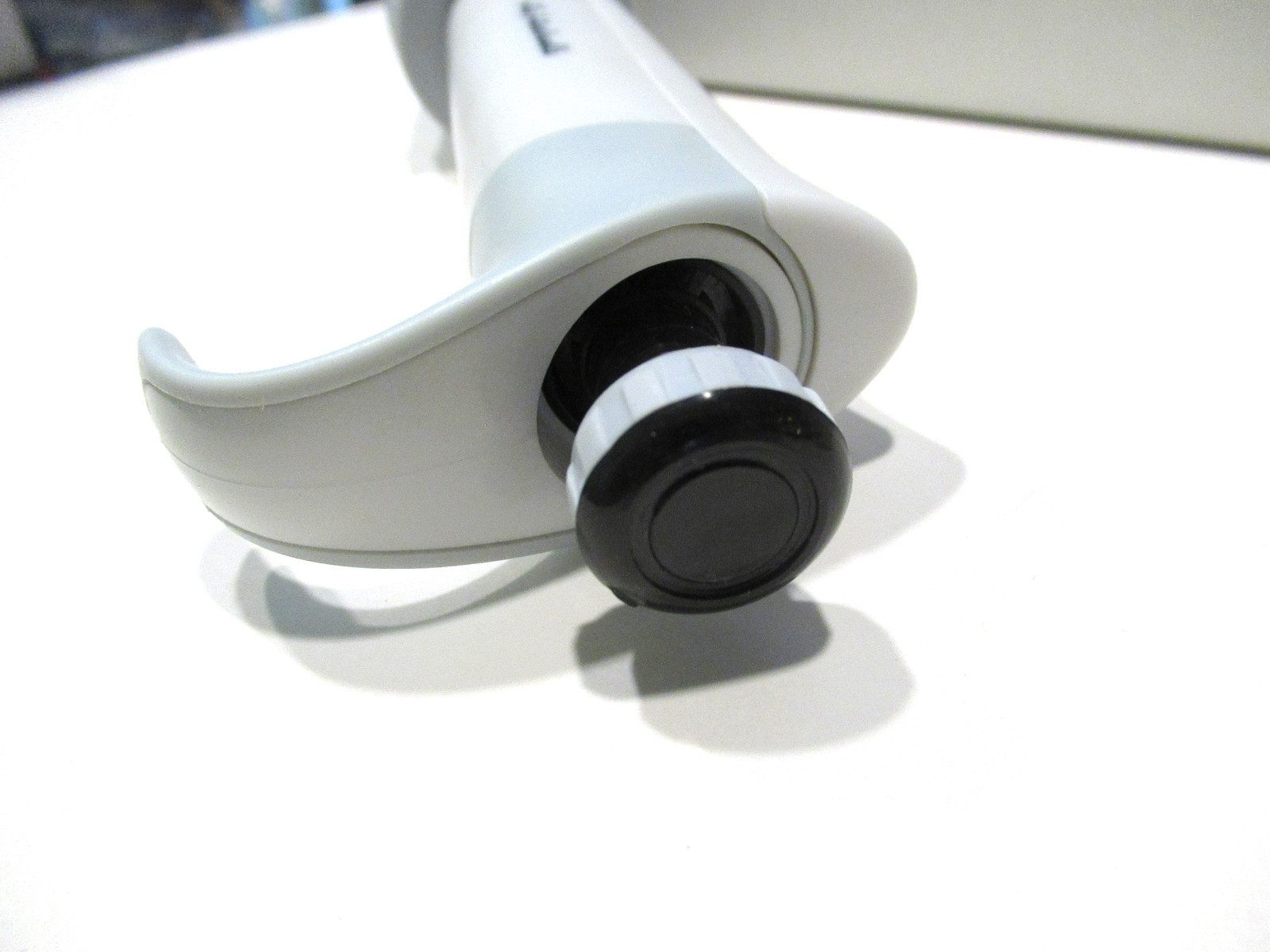 Cole-Parmer Micropipette Fully Autoclavable Variable Volume 1-10ml 21600-74
