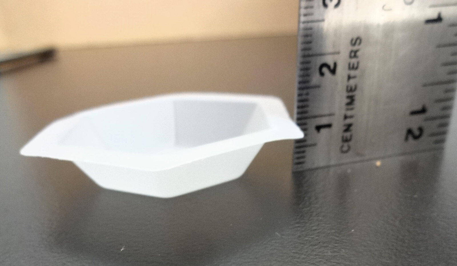 FISHER BRAND Polystyrene Flat Bottom Hexagonal Weighing Dish 02-202-100 (500/pk)