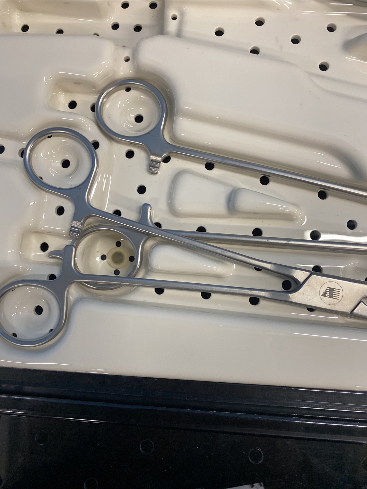 Valleylab LS0200 LigaSure Sterilization Container With Instruments Very Nice