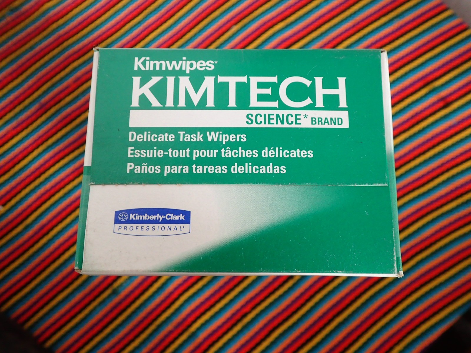 Kimtech White 1-Ply Kimwipes Delicate Task Wipers 140/Box 14.7″ x16.6″