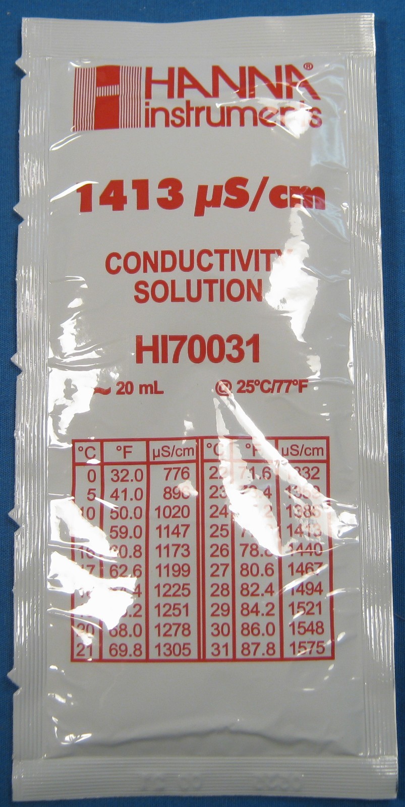 HANNA INSTRUMENTS EC LIQUID SACHETS 1413uS/cm X21 NEW OLD STOCK FREE SHIPPING