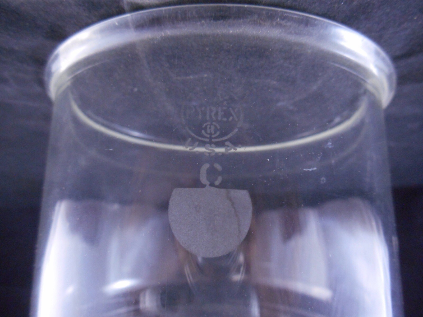 PYREX Glass 350mL Buchner Funnel w/ 80mm Diameter COARSE Porosity Disc 40-60um