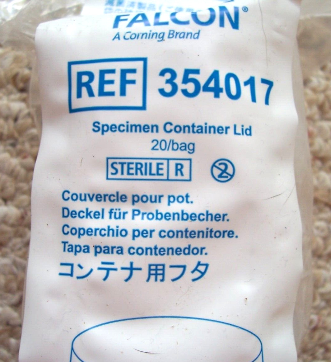 220 Falcon Specimen Container Lids #354017 11 Packages of 20 Each Fit 4.5 & 8oz