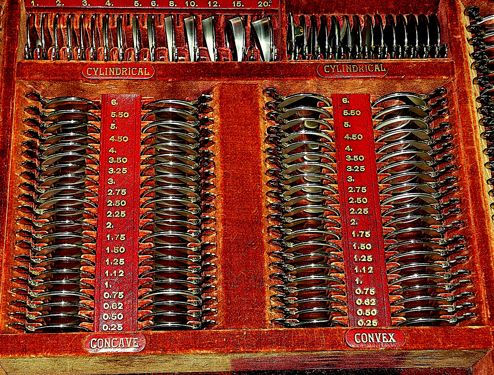 ((100% COMPLETE SET)) ANTIQUE AMERICAN OPTICAL OPHTHALMIC OFFICE TRIAL LENS SET