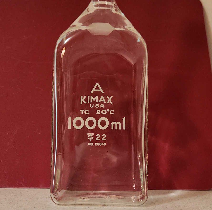 Lot of Three (3) New KIMAX 1000ml Volumetric Flask A ts22 28040, two w/stoppers