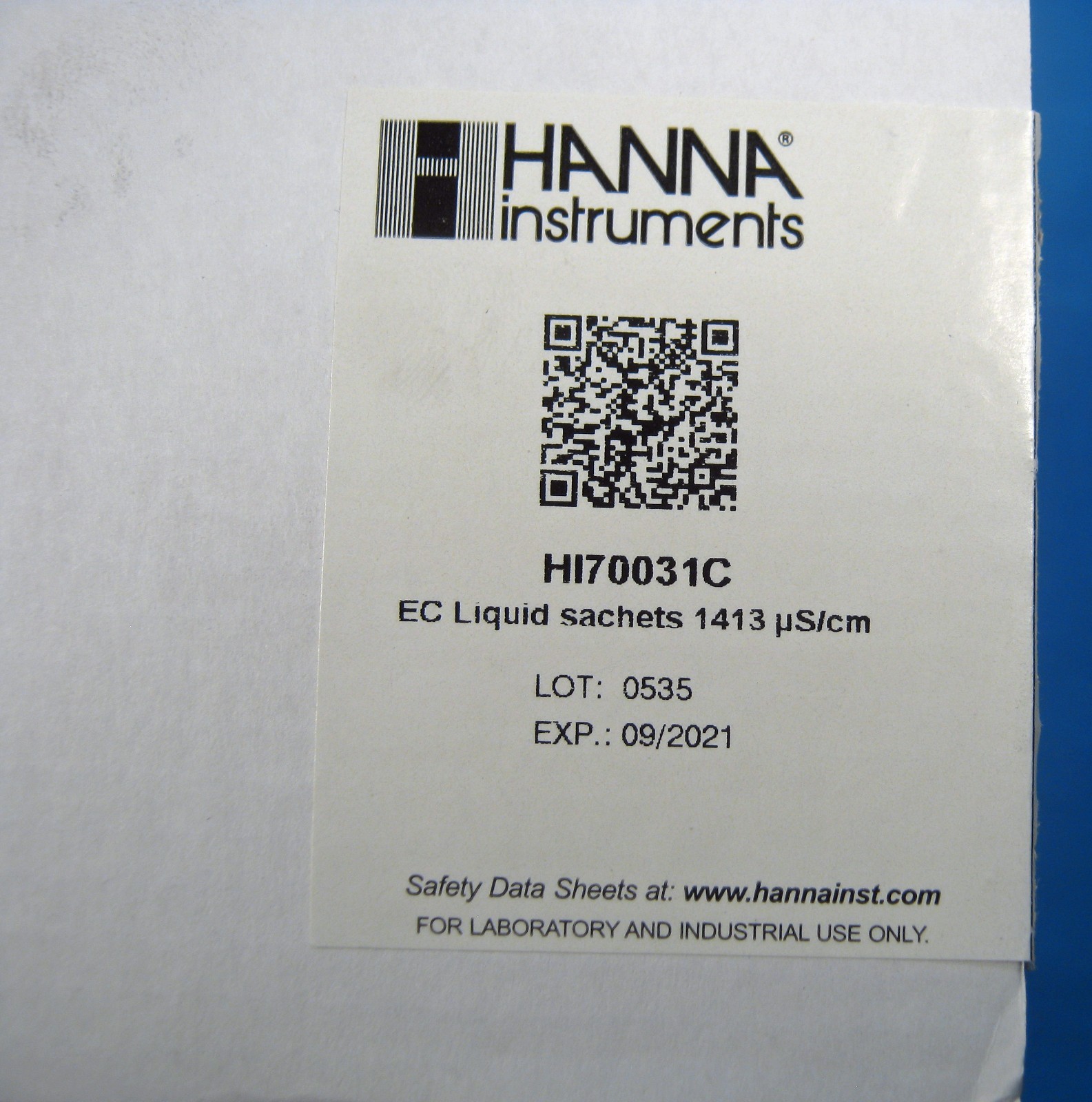 HANNA INSTRUMENTS EC LIQUID SACHETS 1413uS/cm X21 NEW OLD STOCK FREE SHIPPING