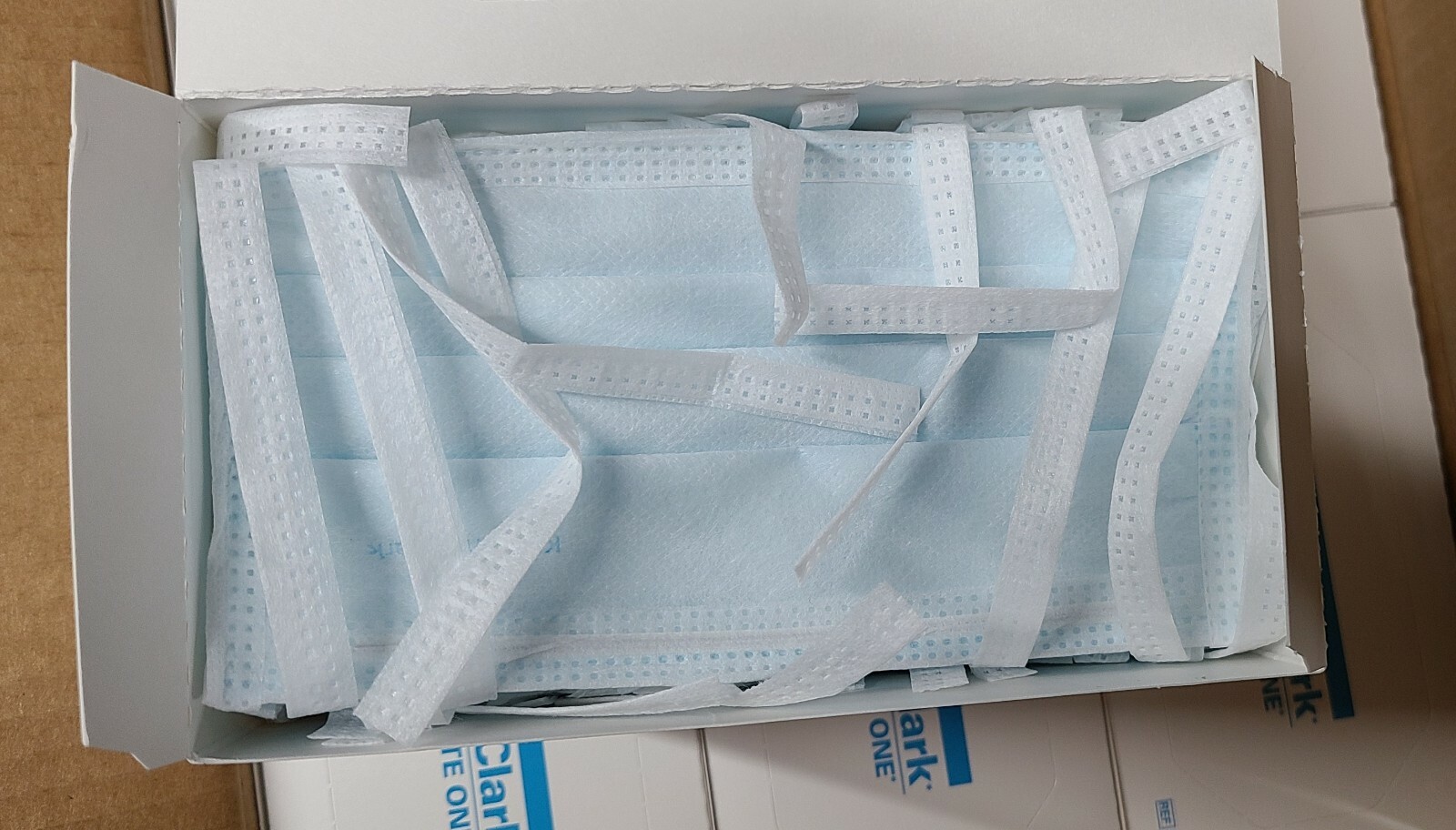 Kimberly Clark Tecnol The Lite one Tie-On Surgical masks Box of 50 masks # 48100