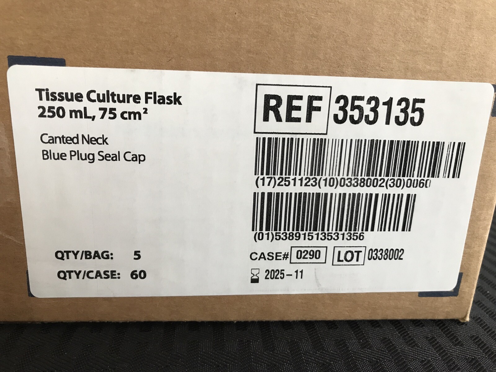 (60/Case) FALCON 75cm² Rectangular Canted Neck TC Treated Culture Flask 353135