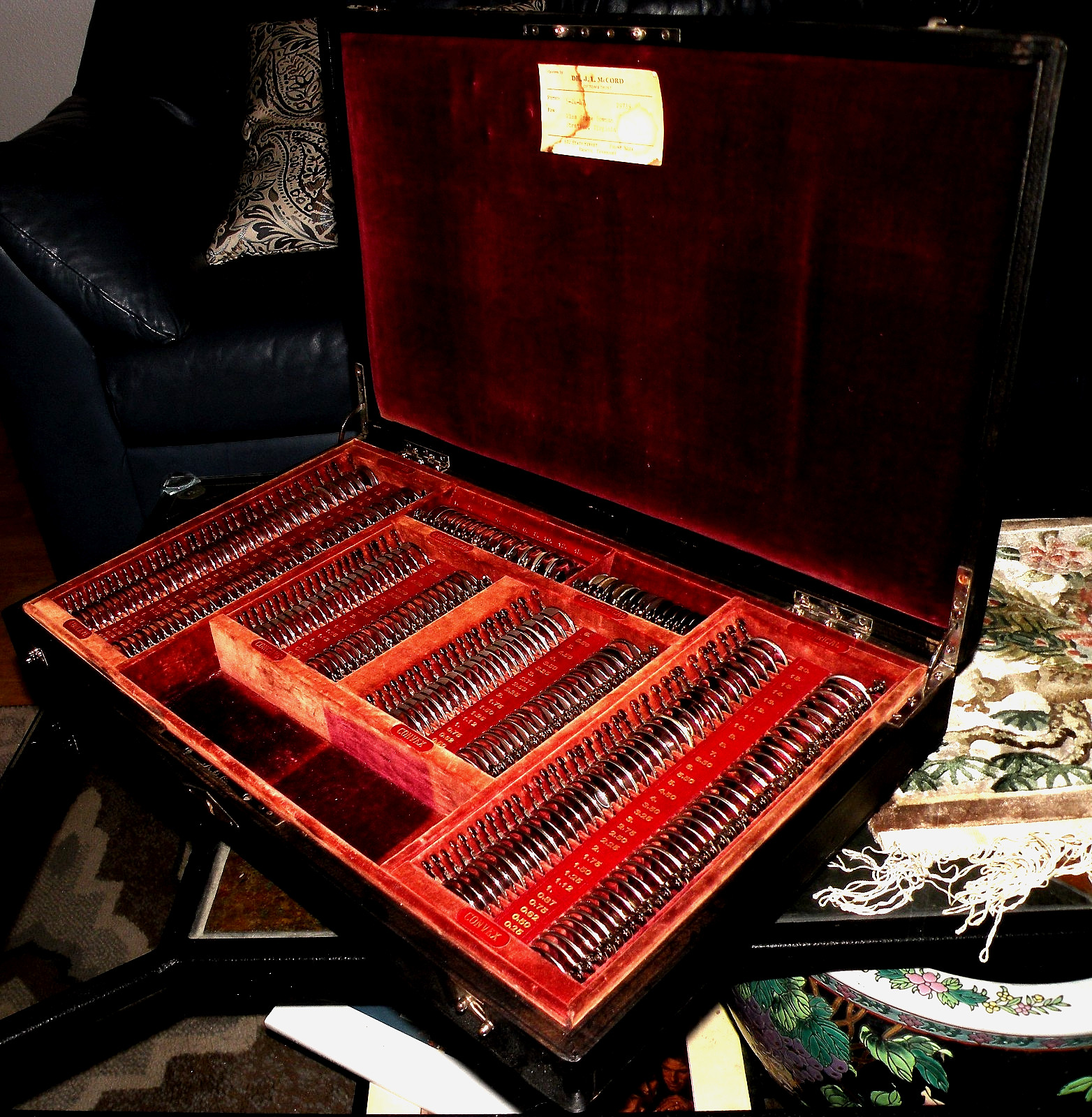 ((100% COMPLETE SET)) ANTIQUE AMERICAN OPTICAL OPHTHALMIC OFFICE TRIAL LENS SET
