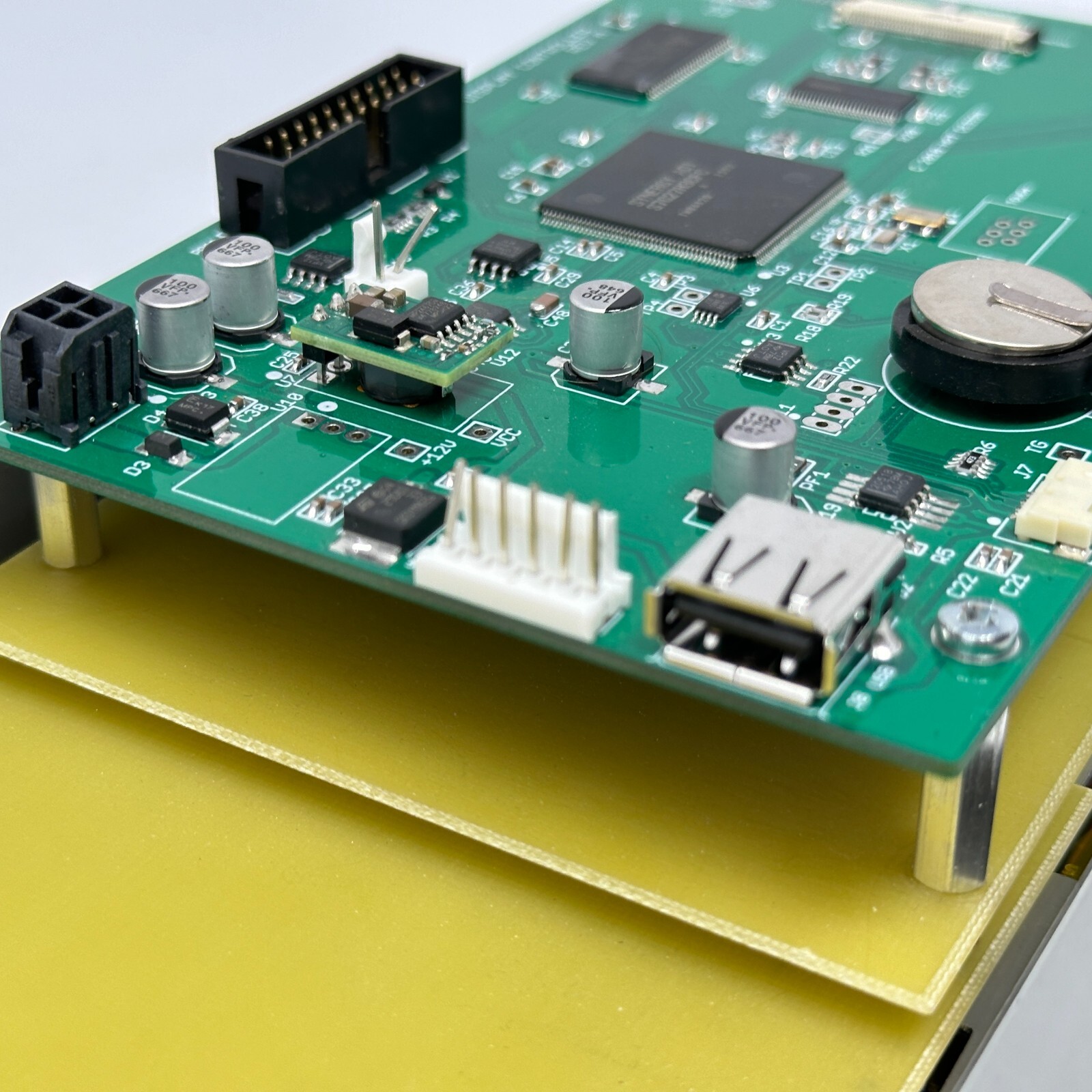 Zubler VP500 Display Controller Rev A with Synergy A01 S7G27H3CFC