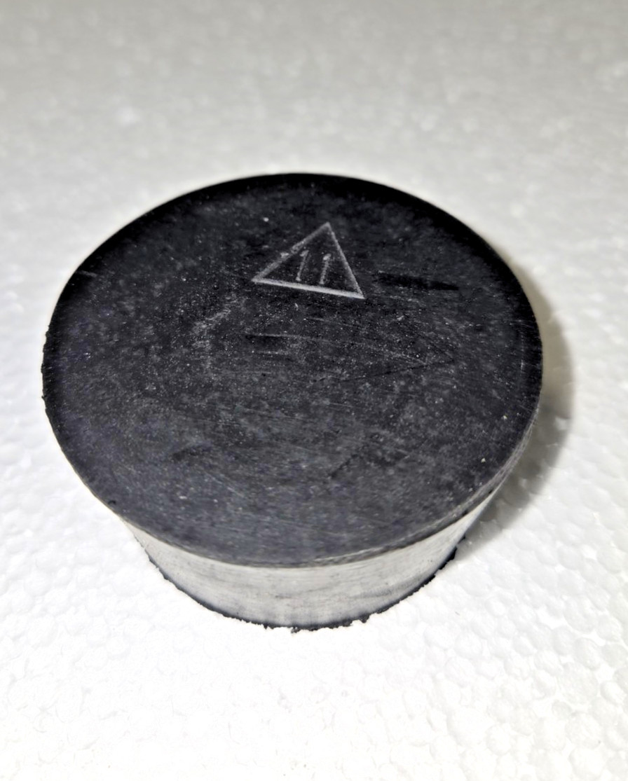Chemglass CG-3026-20 Rubber Stopper Size #11 Solid Black | Autoclavable | NEW