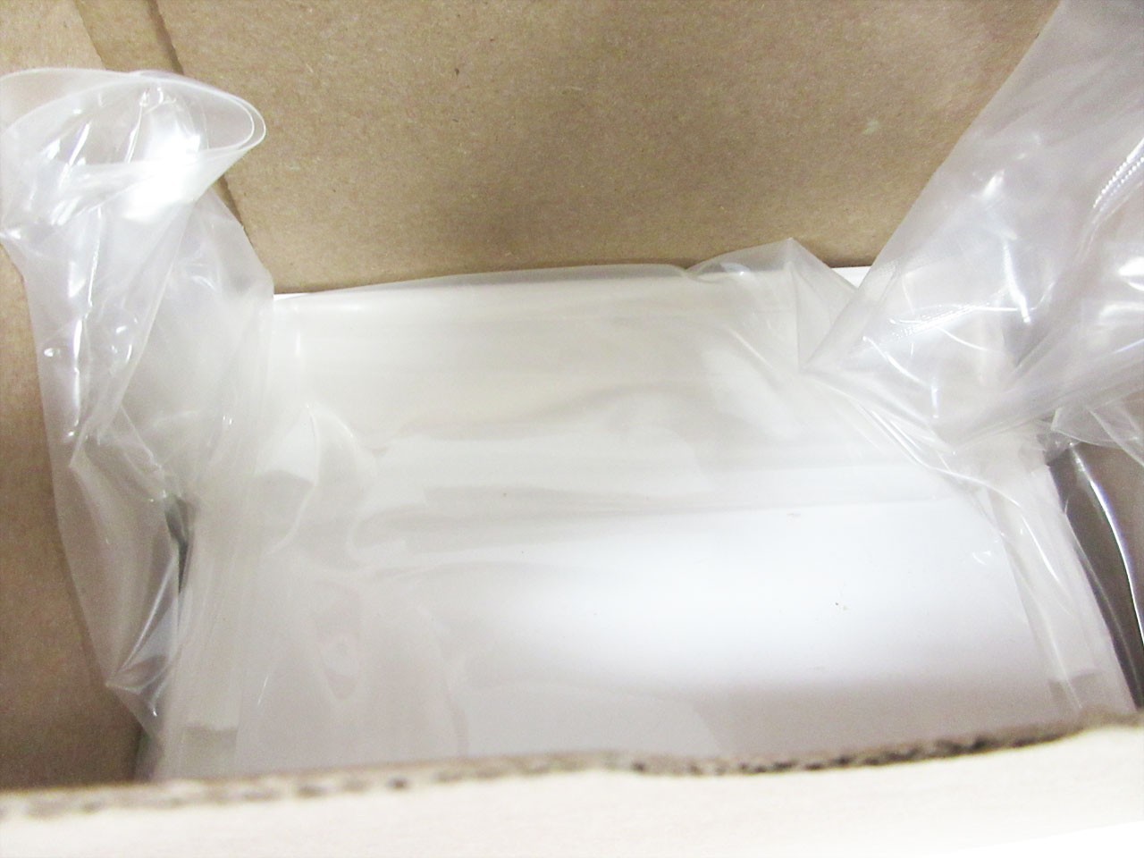 4 BOX CORNING 3574 384-WELL FLAT BOTTOM POLYSTYRENE MICROPLATE EXP 2024-09-28