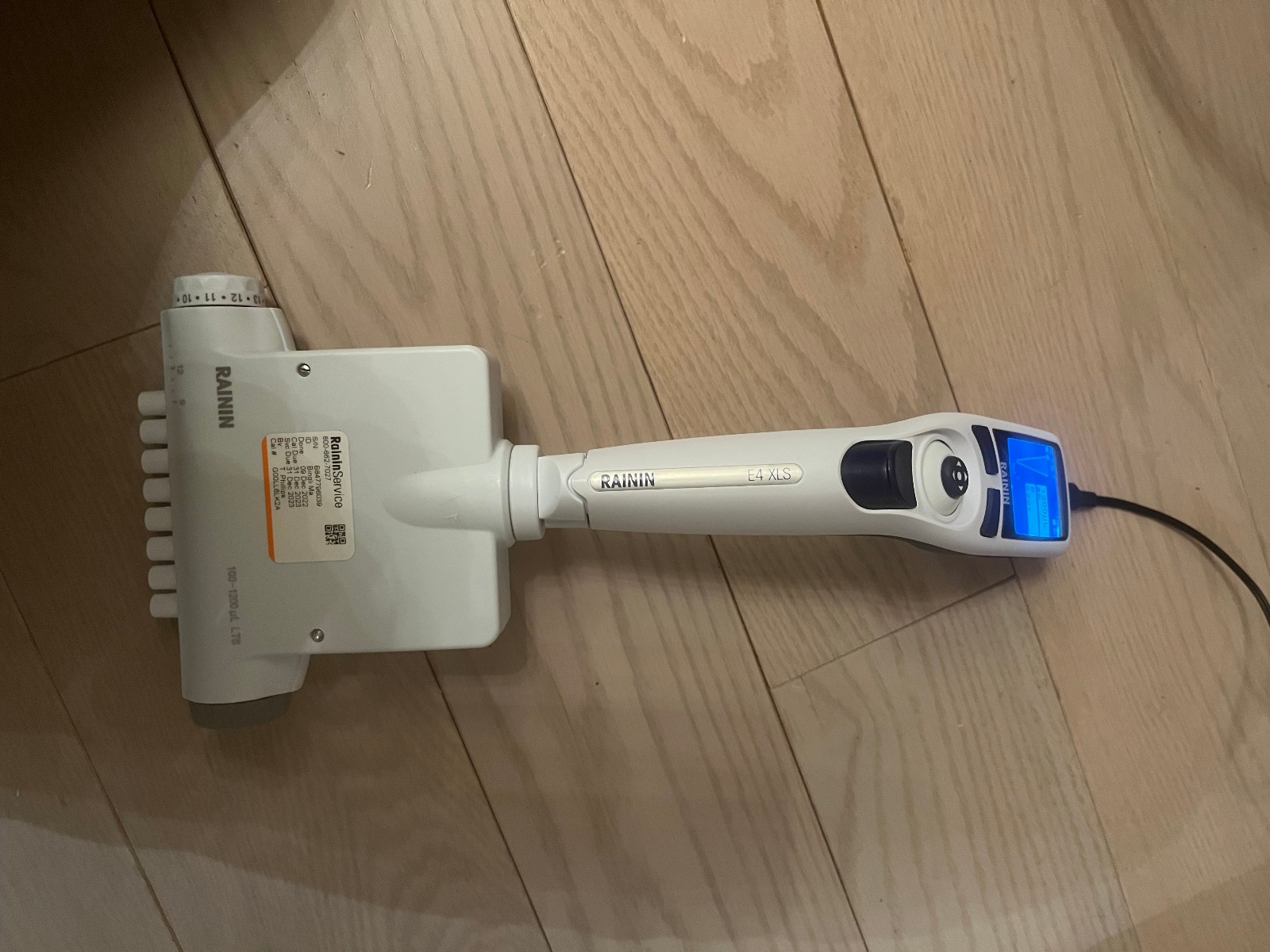 Rainin E4 XLS multichannel pipet electronic 100-1200 ul digital LTS equalizer