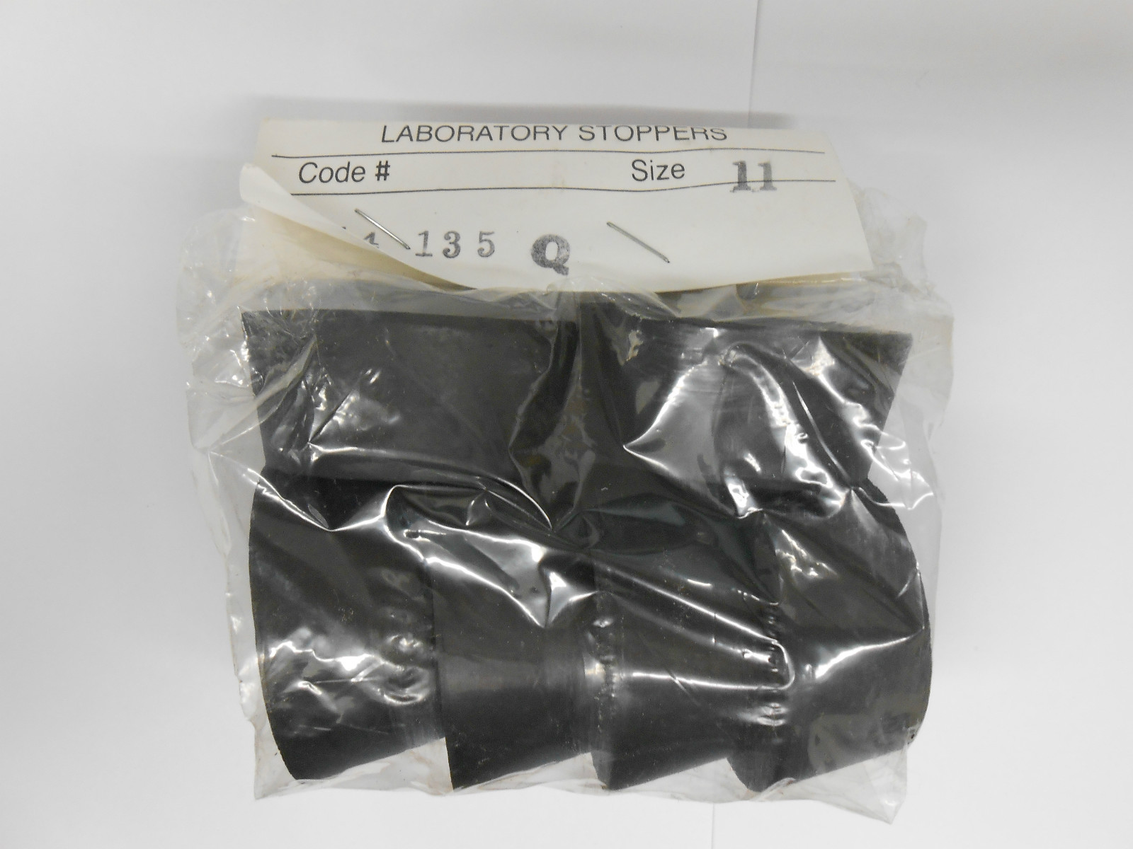 FISHERBRAND 14135Q SIZE 11 ONE HOLE RUBBER STOPPERS 6PK