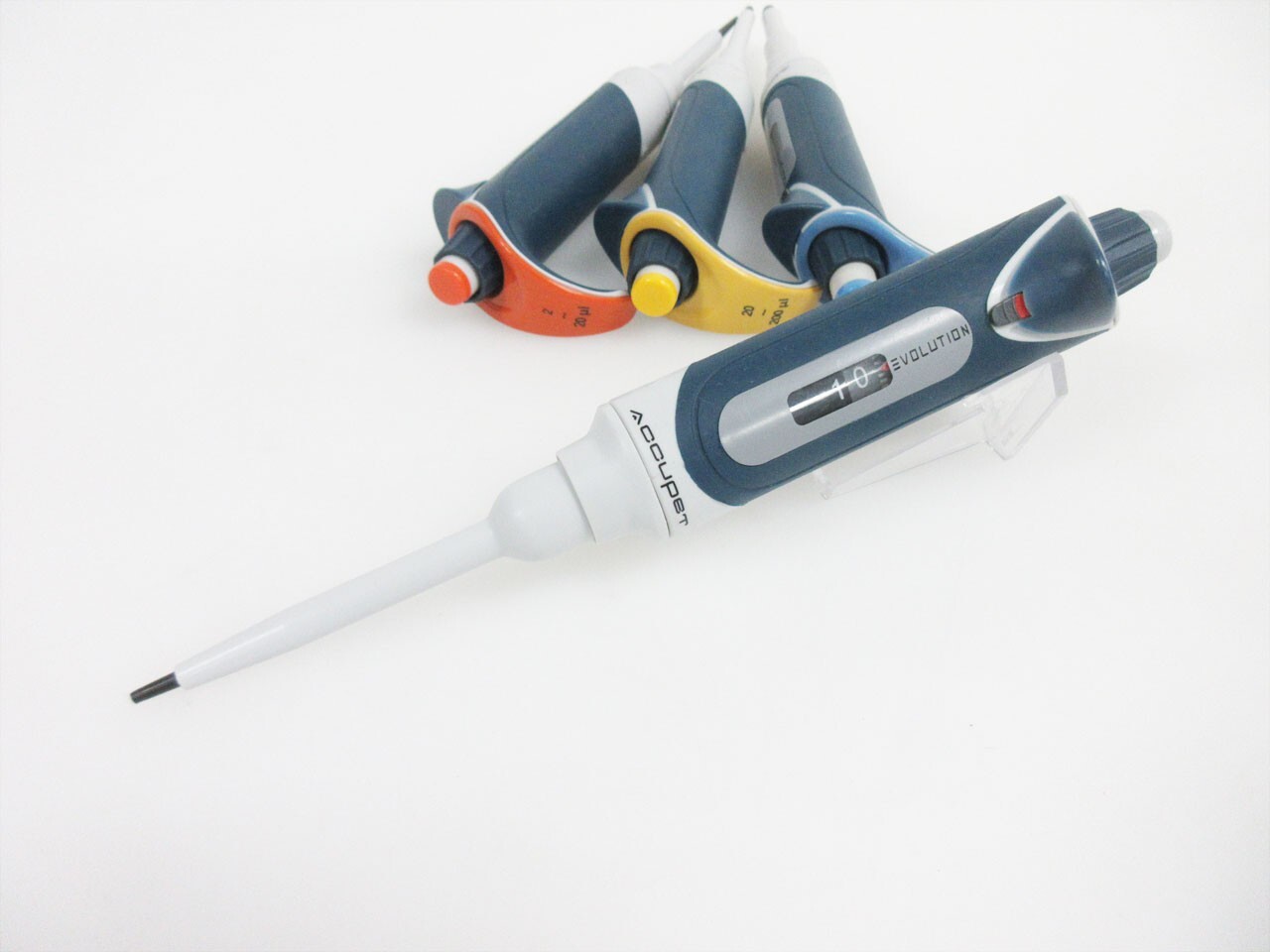 FOUR ACCUPET EVOLUTION SINGLE CHANNEL PIPETTE ~ EV 1-10 2-20 20-200 100-1000 uL