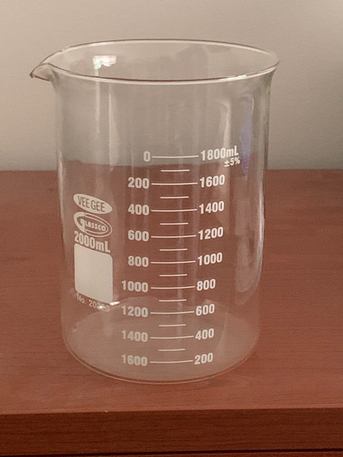 VEE GEE 20229-2000 Glass Beaker, 2000 mL
