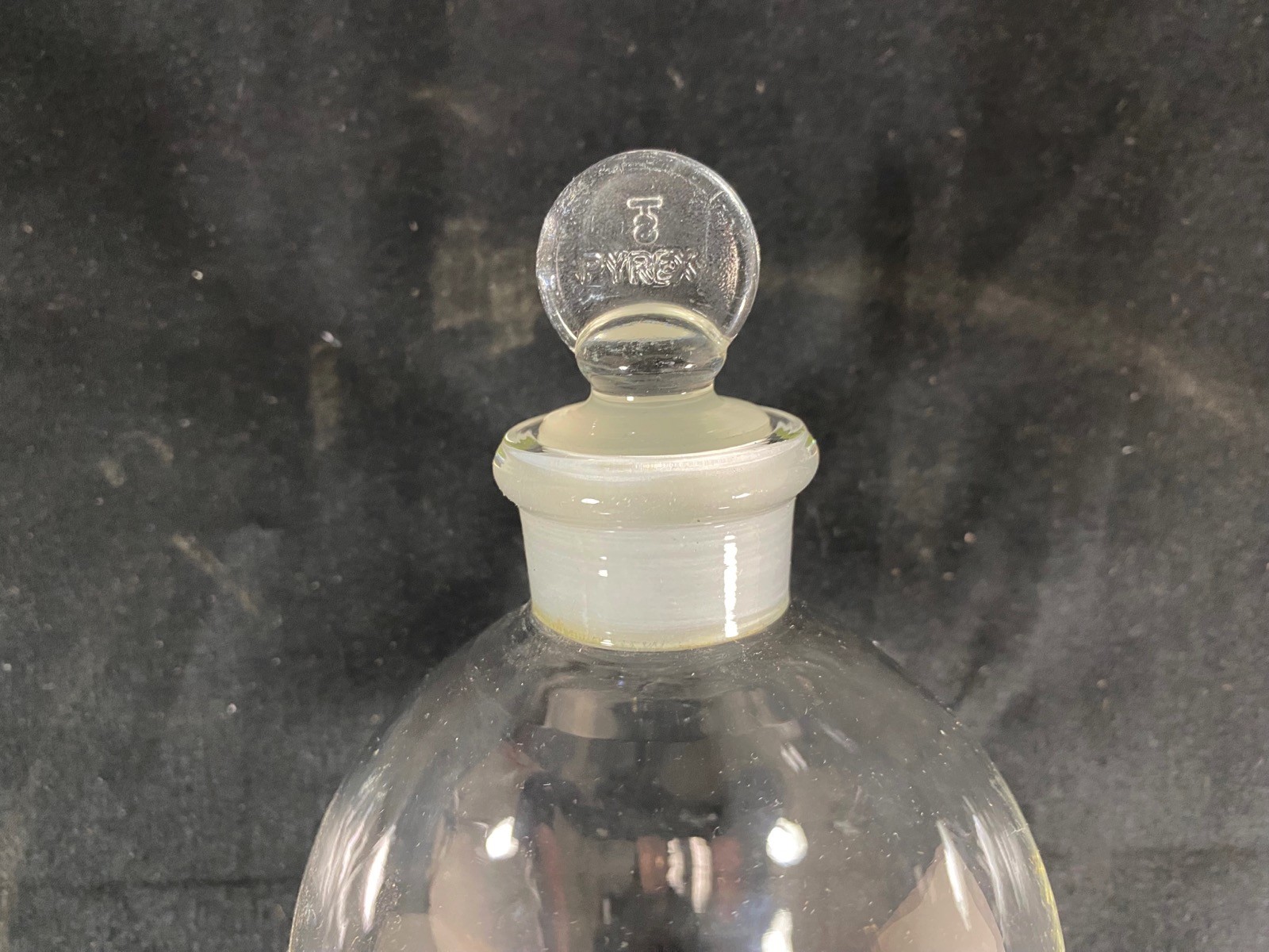 PYREX Glass 500mL Squibb #27 Stopper 4mm Stopcock Separatory Funnel 6400-500