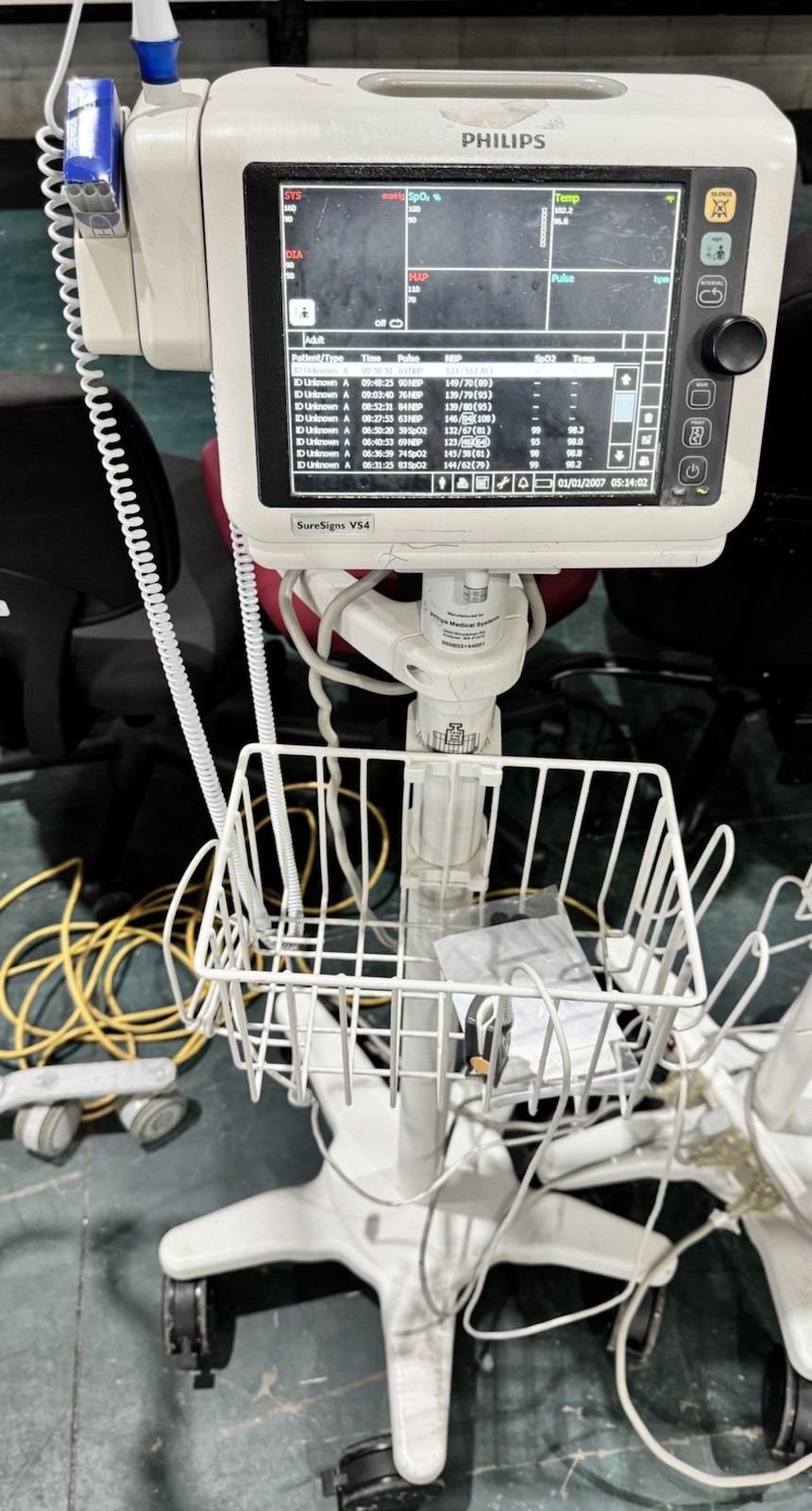 Philips SureSigns VS4 Vital Signs Patient Monitor w Rolling Stand READ