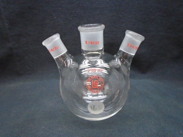 WILMAD LABGLASS 250mL Glass Three-Neck Round Bottom Flask 19/22 C 14/20 Sides B