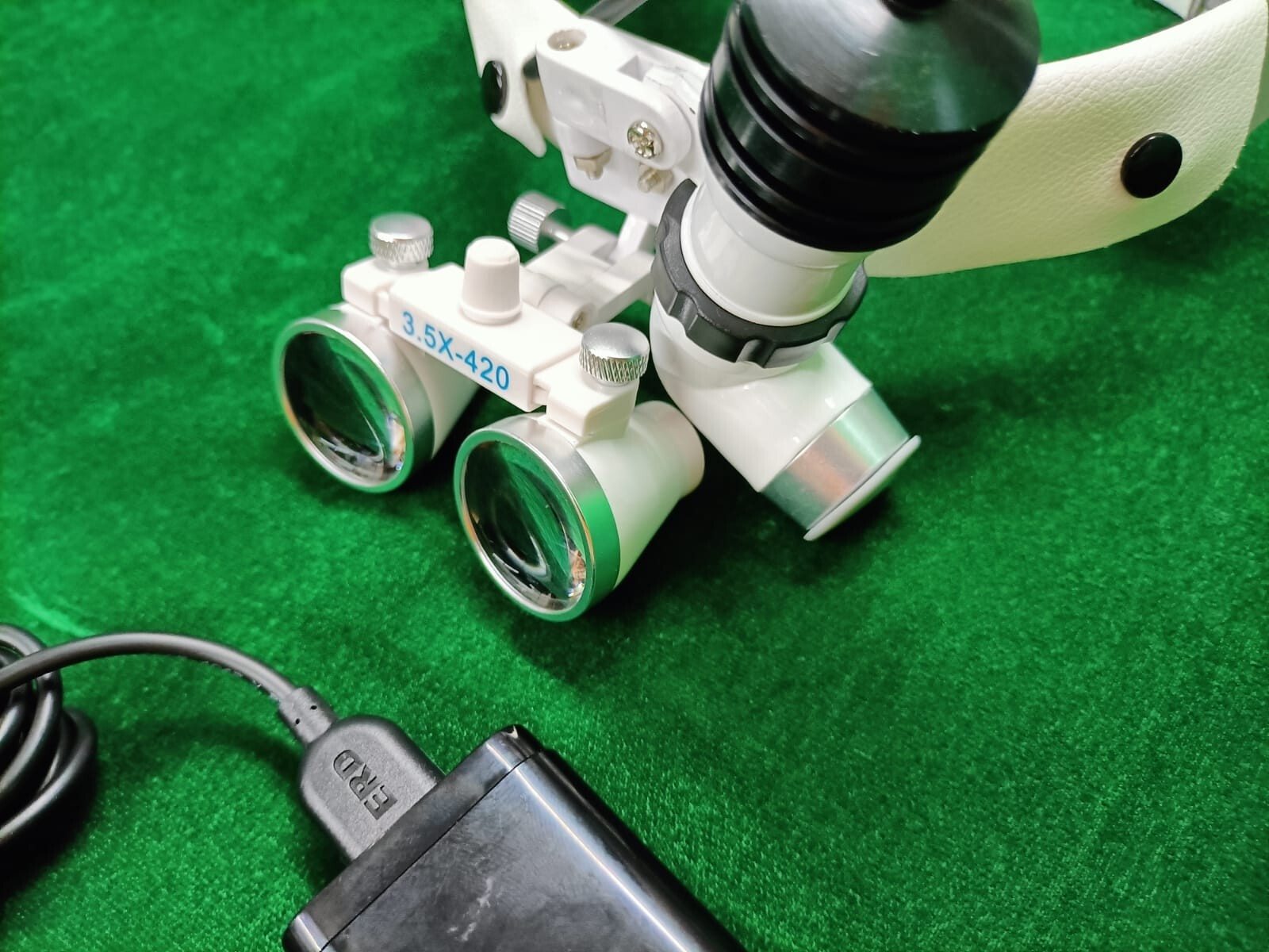 Laparoscopic Wireless Dental Surgical Headlight 3.5X Loupe LED Light Headlamp