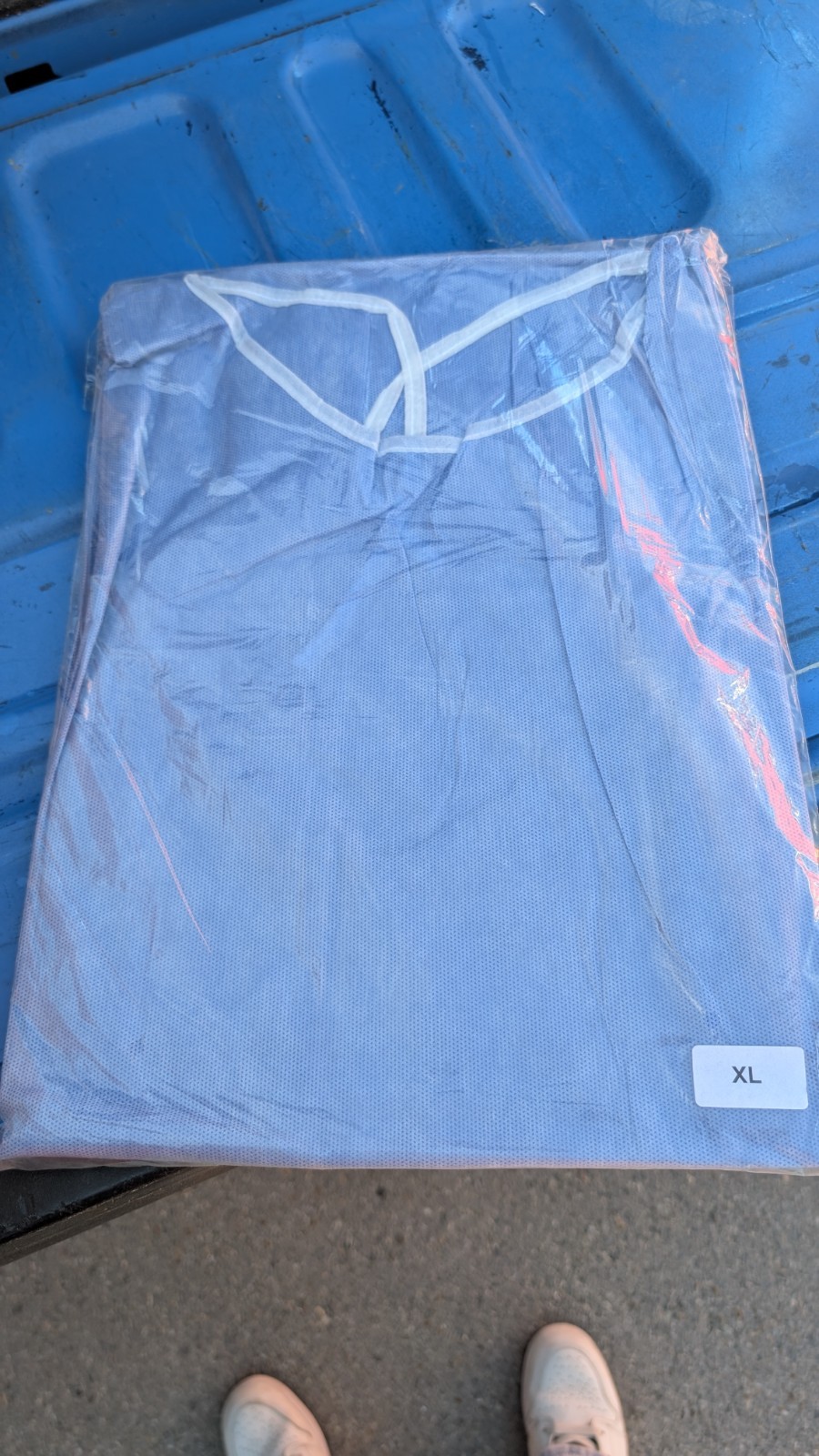 100 Count XL US Liberty LLC Level 2 Non-Surgical Disposable Non-Sterile Gown