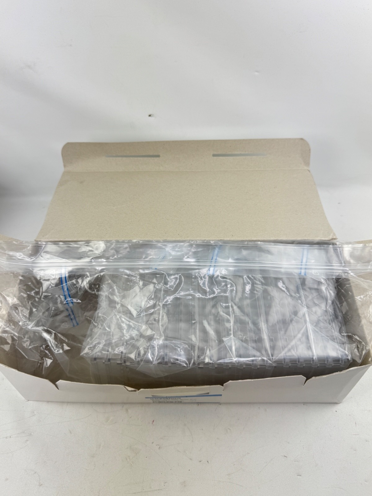AGILENT 4200 TapeStation Chromatography 96-Well Sample Plates 5042-8502 *QTY: 17