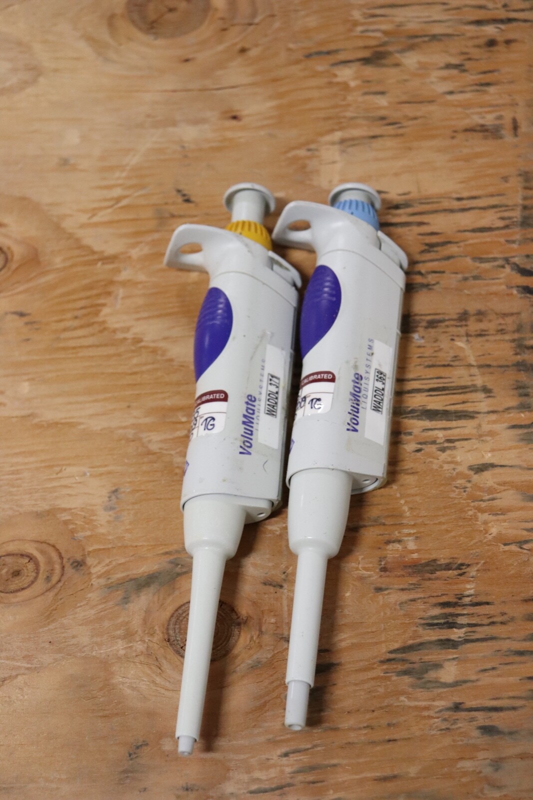 LOT OF 2 Mettler Toledo VoluMate 20-200UL 100-1000UL 👌😊