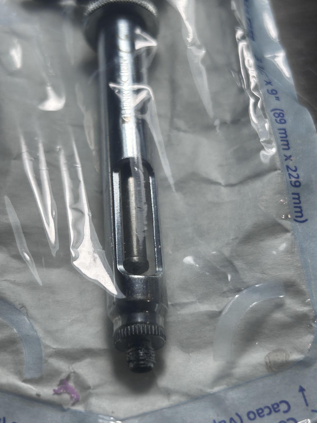 Henry Schein 100-9808 Dental Aspirating Syringe 1.8cc Black Grips Used