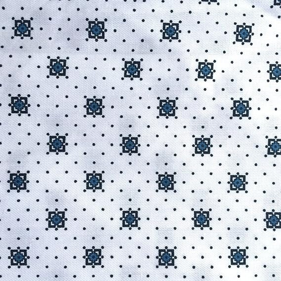 Hospital Patient Gowns White w/Blue Snowflake One Size Fits All – LOT OF 6