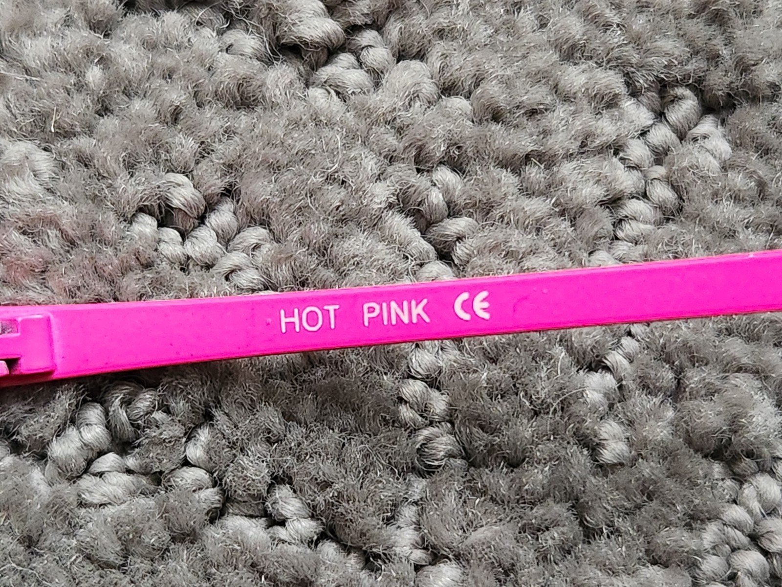 Q-Optics Dental Loupes with Rechargeable Light – F-2.5x Eclipse in Hot Pink