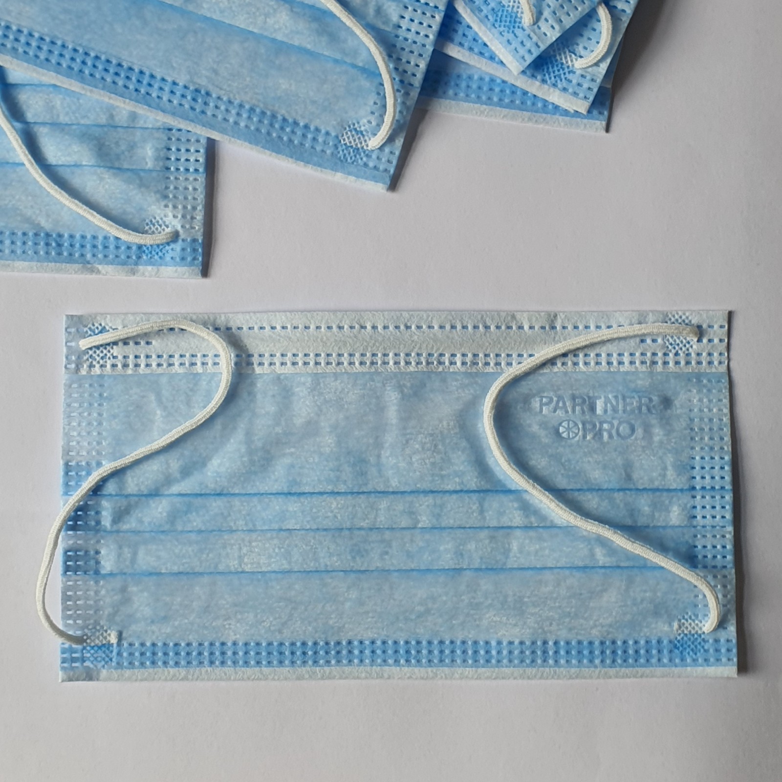 ⭐10 pcs. 3-Ply Disposable Protective Face Masks with Earloops, Medical Grade