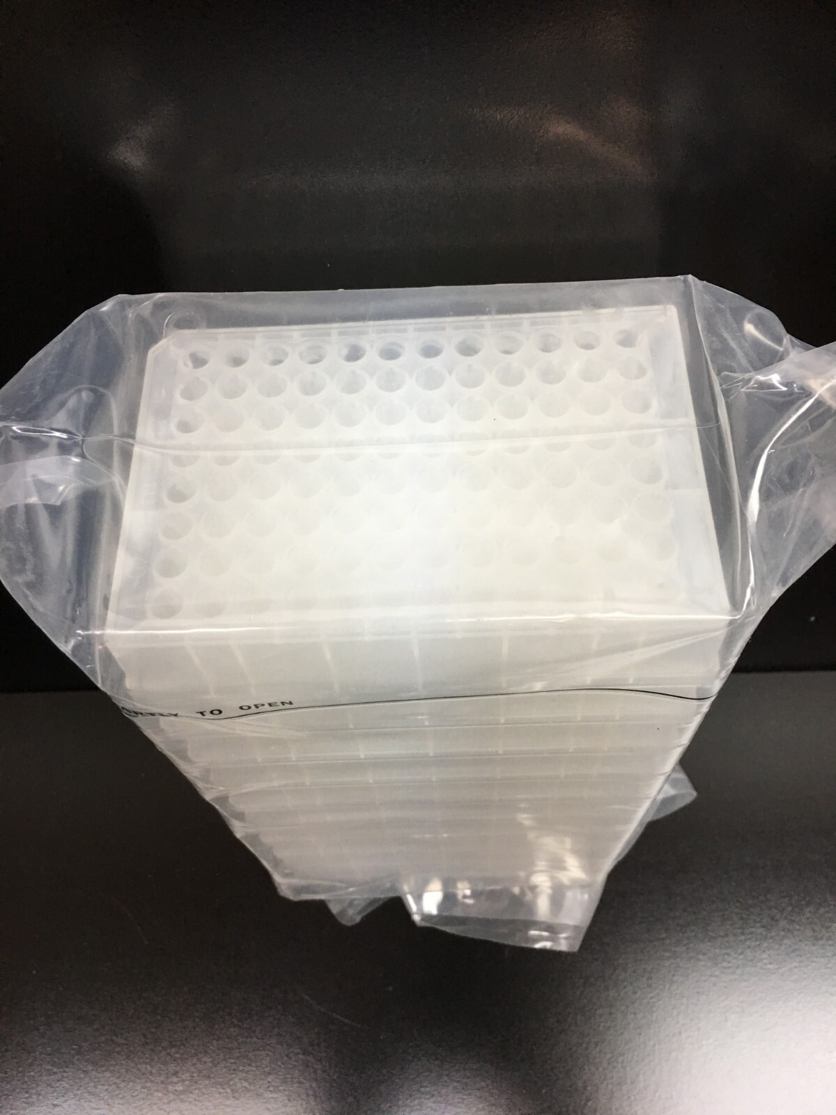 Corning Costar REF 3957 96-well Clear V-Bottom 0.5 mL Deep Well Microplate