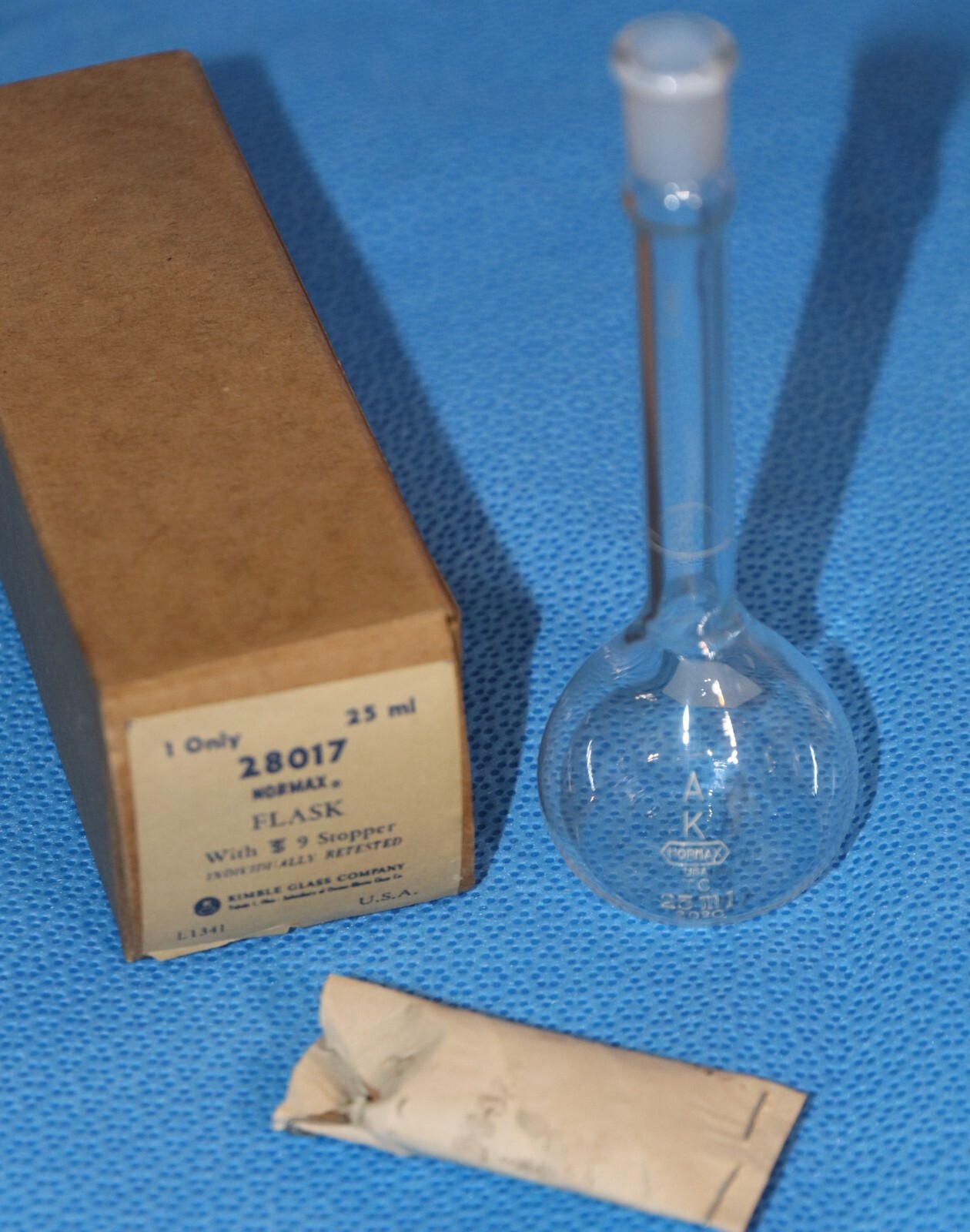 KIMAX 25ml Flask w/ #9 Stopper Normax 28017 ~ New Old Stock in Box USA