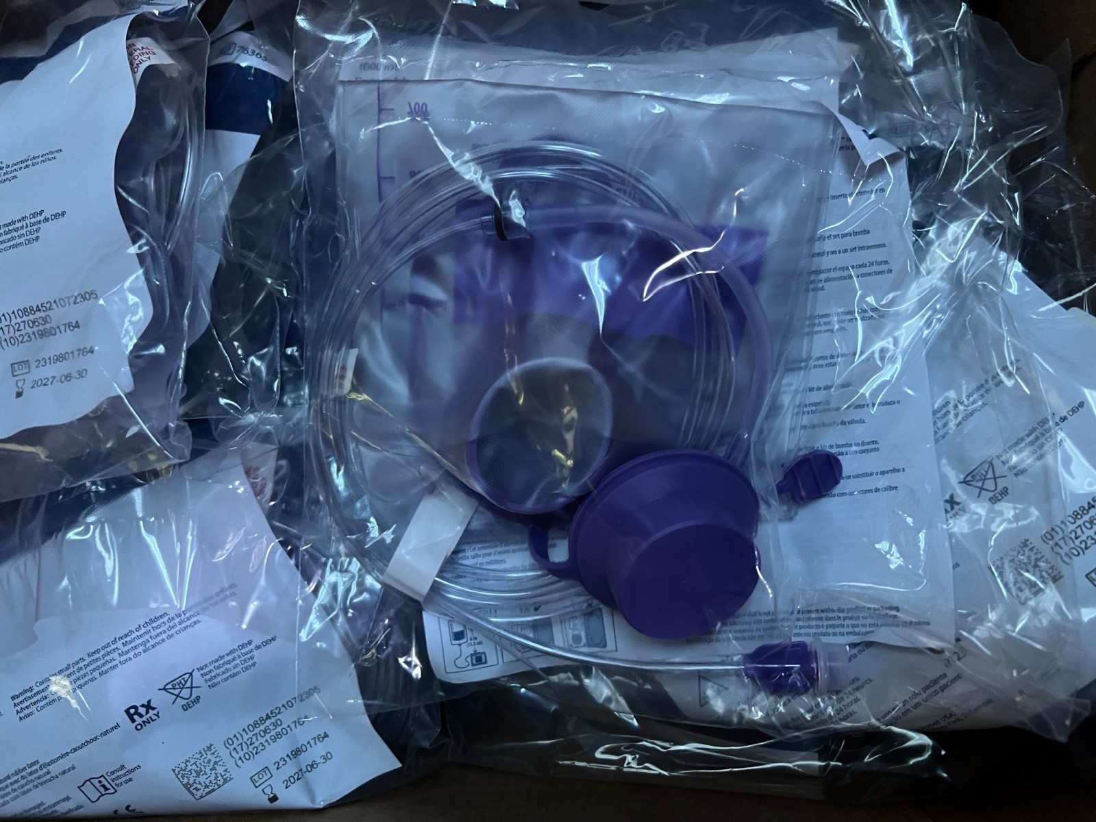 763656 – Lot of 20 Kangaroo Joey Pump Set Bag 1000mL – Expiration 2027