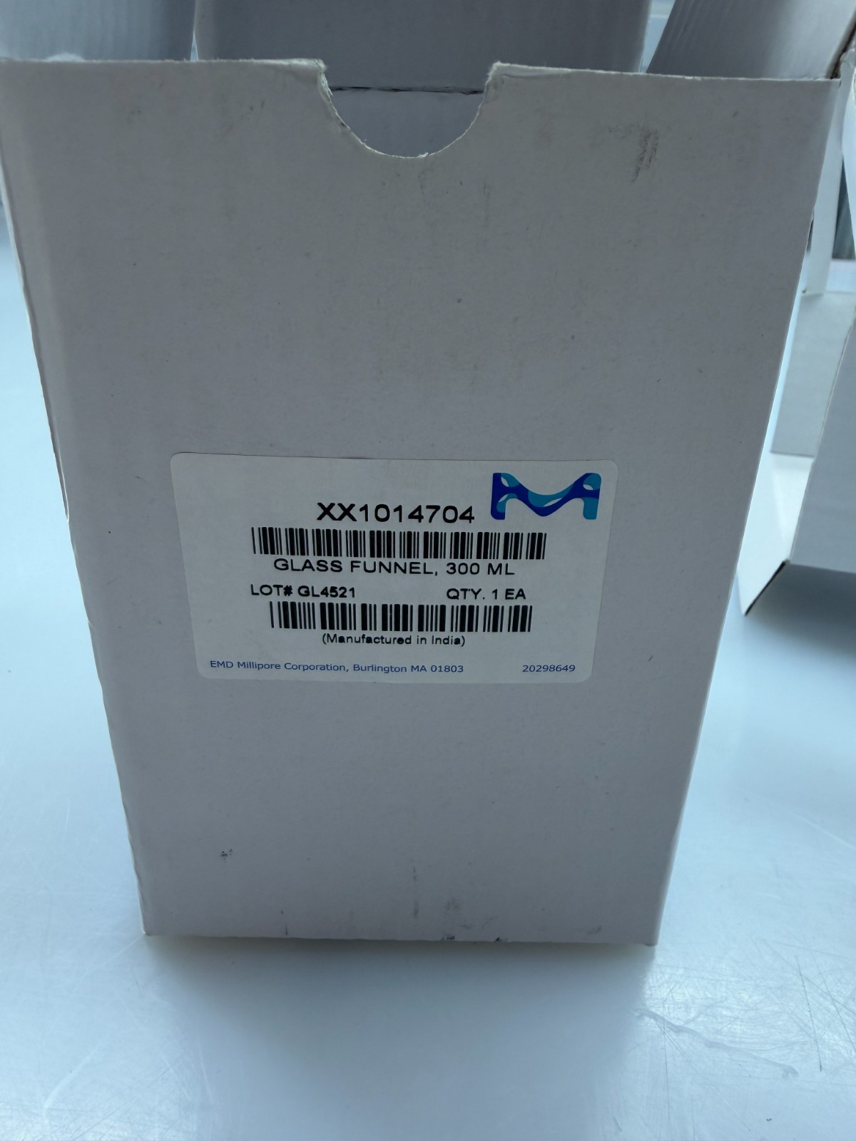 MILLIPORE 300mL Vacuum Filtration Funnel Top 47mm Graduated Ground XX1014704