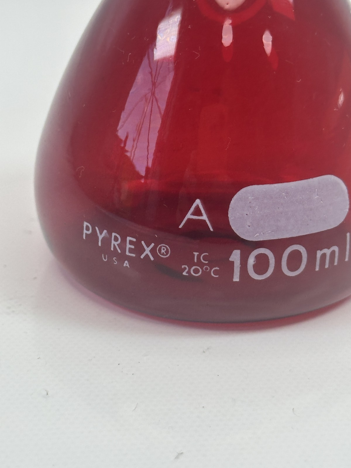 PYREX 100mL Red Volumetric Flask Class A TC 20°C No. 55640 Laboratory NEW