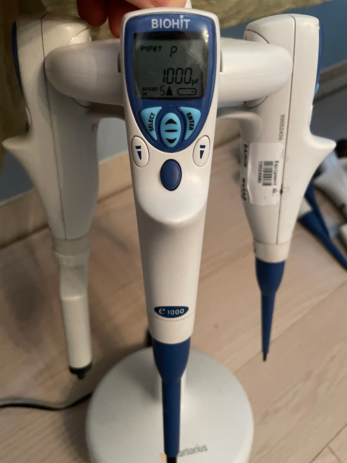 BioHit eLine pipette pipet electronic e10 e300 e1200 digital multichannel stand