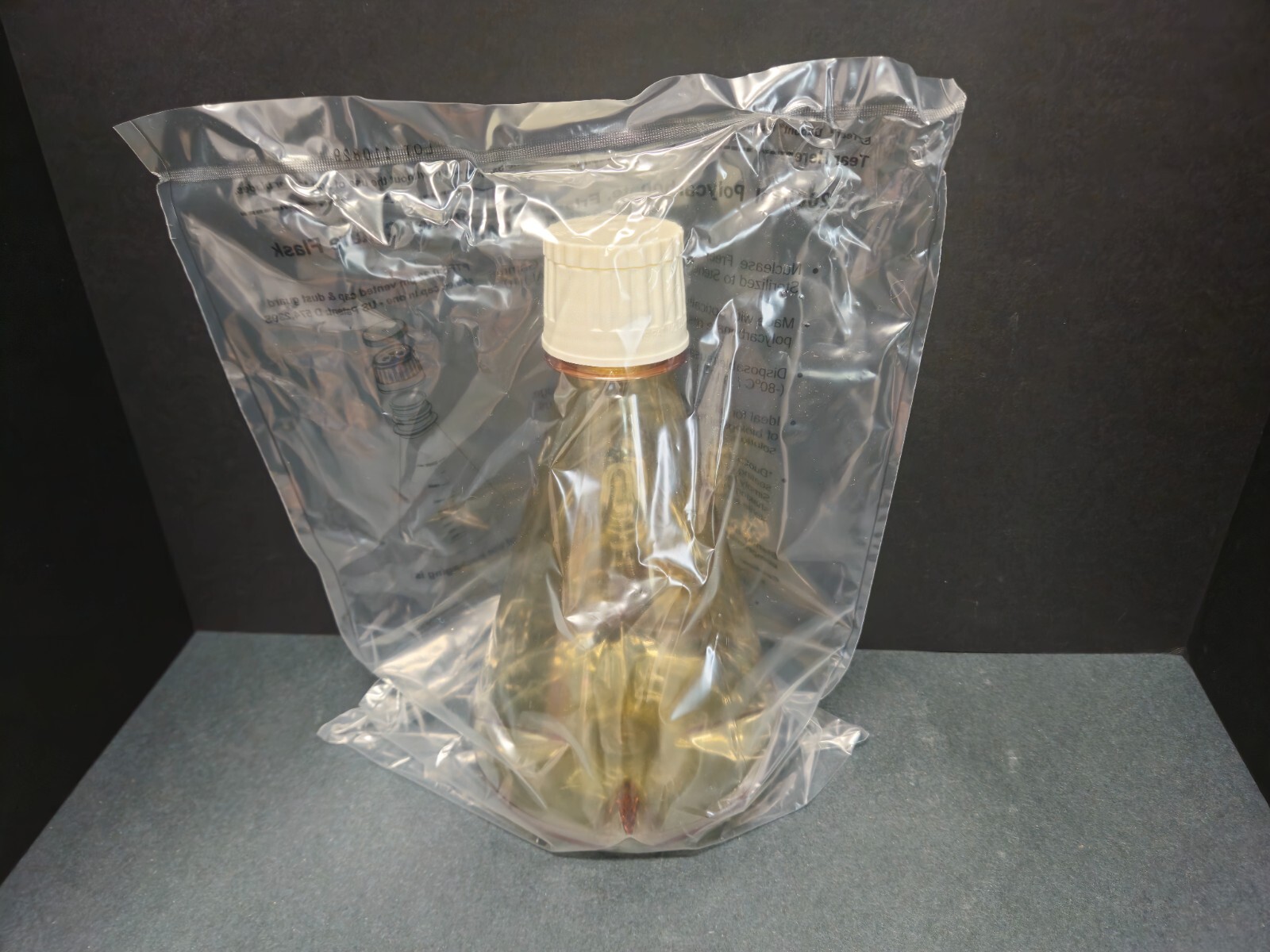 Greiner Bio-One Shaker Flask 2 L DuoCap Baffled Bottom Case of 6 Flasks