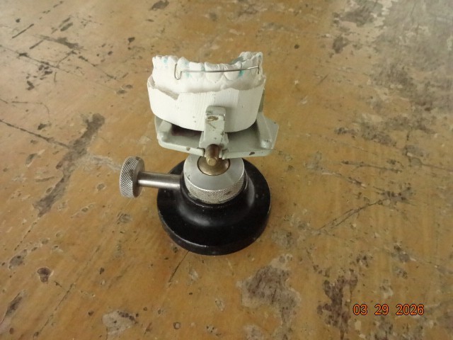 dental vise adjustable