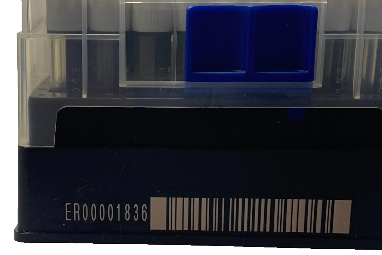 (864) EPPENDORF 1.0mL CryoStorage Vials 2D SafeCode 9x 96/Rack 0030079469
