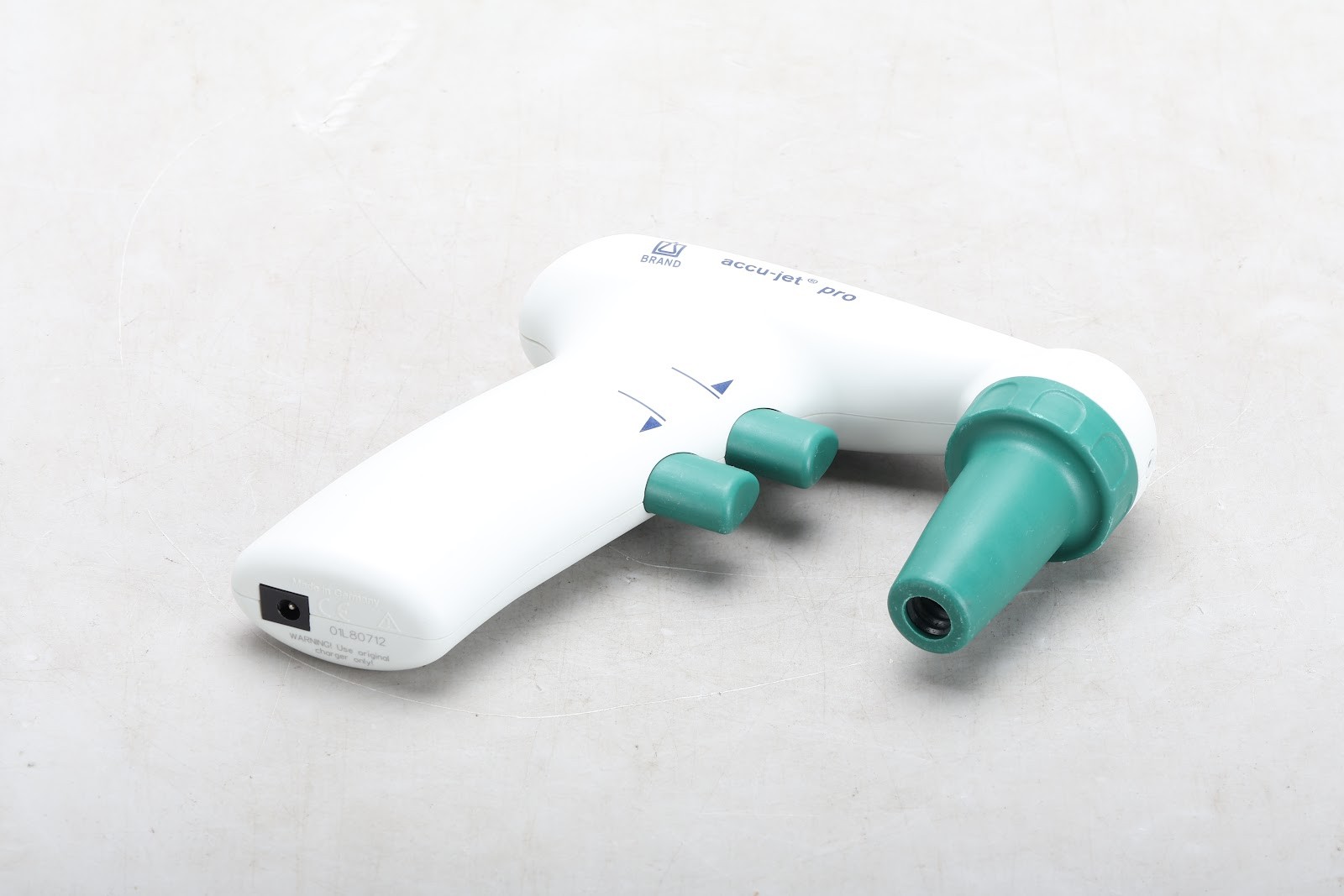Brandtech Accu-Jet Pro Pipette Controller Green With Battery – No Power Supply
