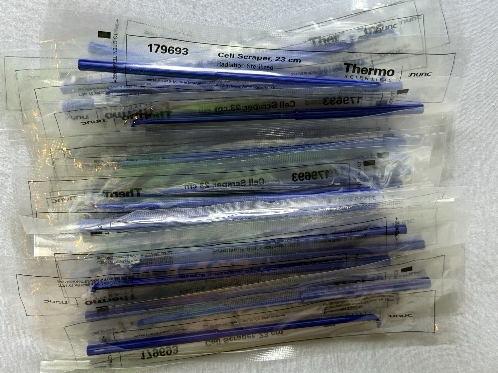 35 ~ THERMO SCIENTIFIC FISHERBRAND CELL SCRAPER 23mm ~ 179693