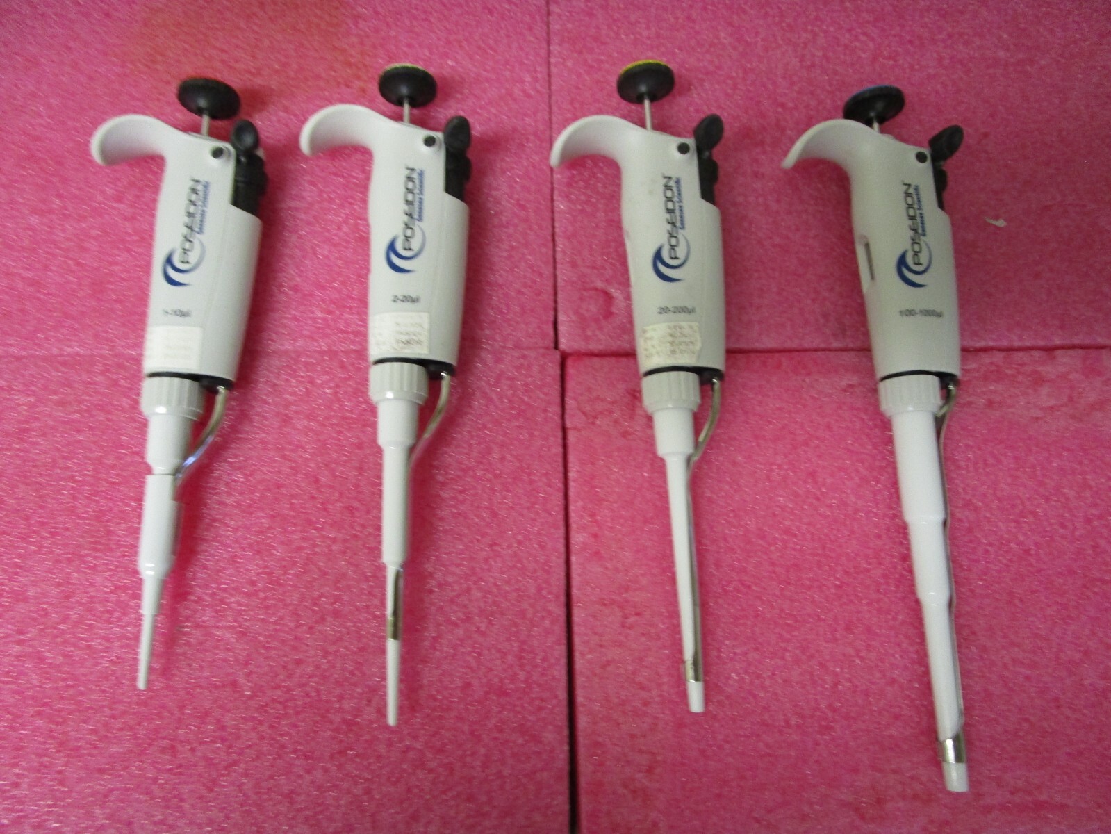 4 POSEIDON Genesee Scientific Pipettes 1-10µL, 2-20µL, 20-200µL, 100-1000µL